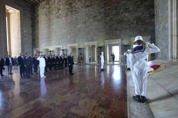 Beşiktaş yönetiminden Anıtkabir'e ziyaret
