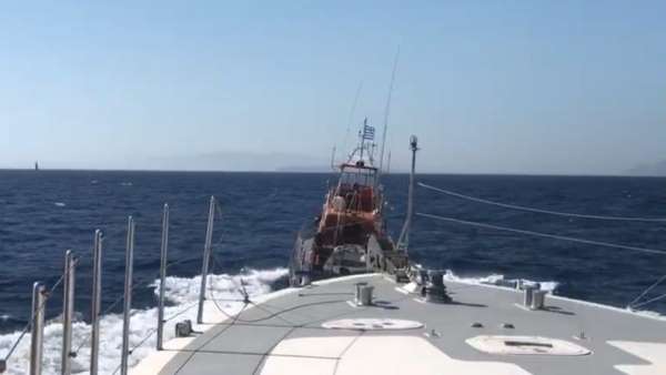 Ege'deki yat yarışına tacizde bulunan Yunan Sahil Güvenlik unsurunu Türk Sahil Güvenlik botu kovaladı