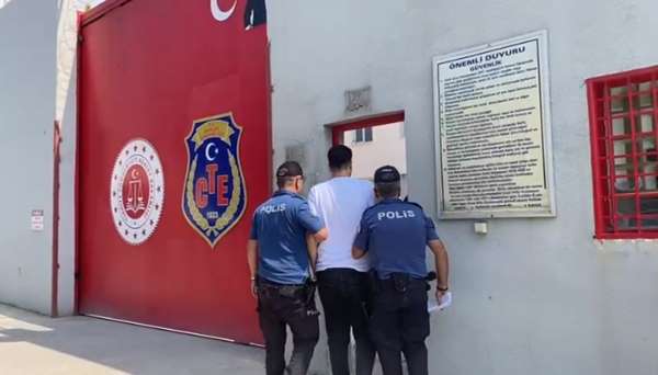 Arsuz'da bıçaklı kavganın şüphelisi tutuklandı