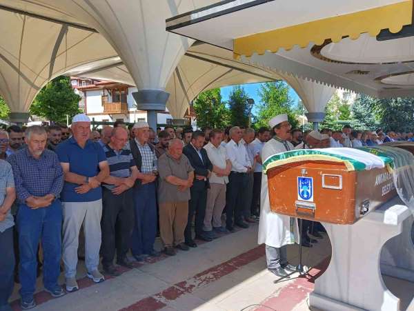 Ankara'da biri çocuk 3 kişinin hayatını kaybettiği kazaya sahipsiz köpeğin neden olduğu iddiası