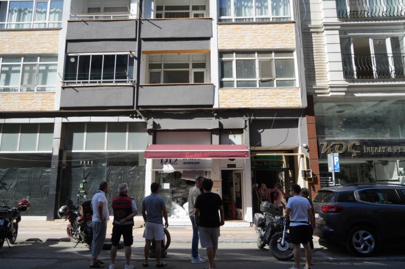 Samsun'da tekstil mağazasındaki yangın, faciaya dönüşmeden söndürüldü