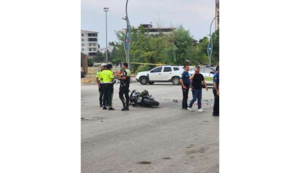 Muş'ta trafik kazası: 2 kişi yaralandı