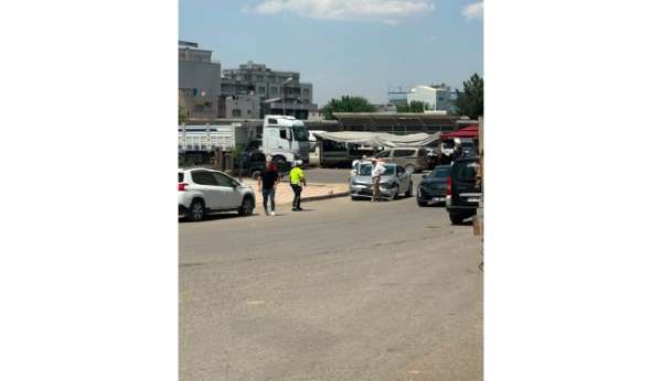 Kurtalan'da maddi hasarlı trafik kazası
