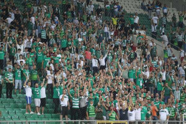 Bursaspor-Eyüpspor maçının biletleri 48 saatte 2 bin adet satıldı