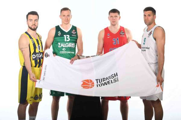 10 yıldır süren 'Turkish Towels' yolculuğunda THY ile gökyüzüne imza atılıyor