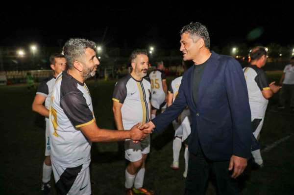 Aliağa 13 Eylül Masterler Futbol Turnuvası başladı