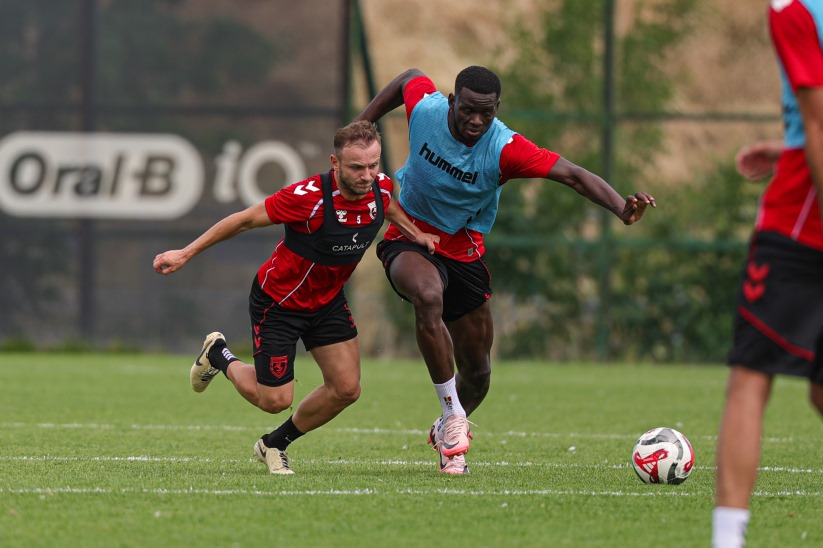 Reis, talebelerini zorlu mücadele için hazırlıyor