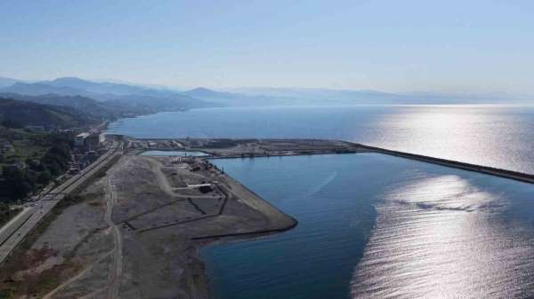 İyidere Lojistik Merkezi'nin inşaat çalışmaları sürüyor