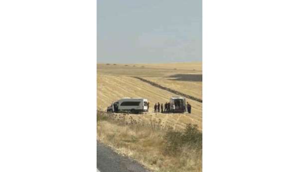 Malazgirt yolunda kaza: 1'i ağır 10 kişi yaralandı