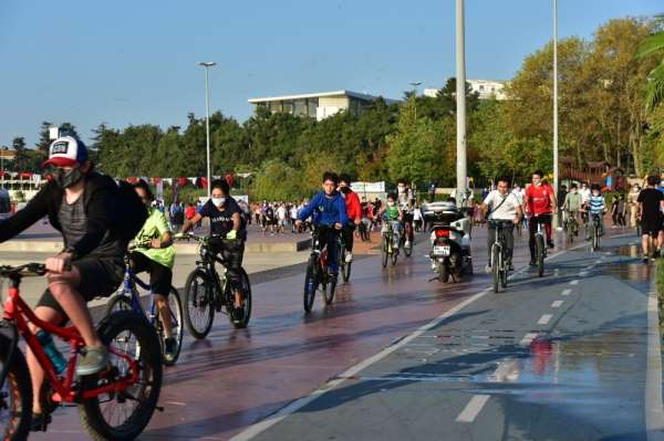 Tuzla'da sosyal mesafeli bisiklet ve yürüyüş etkinliği 