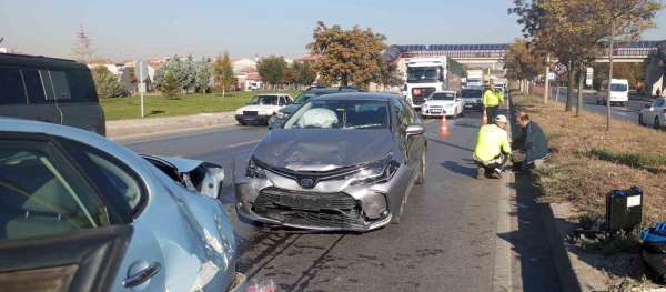 Eskişehir'de 3 aracın karıştığı zincirleme kazada 1 kişi yaralandı