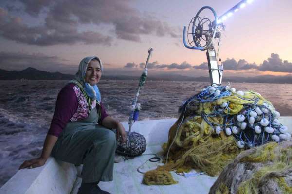 Kadın balıkçıların Karadeniz'in sularında 'ekmek' mücadelesi