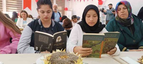 Şehit aileleri ve çocuklar 'Şehitlerimizin Emanetiyle Birlikte Okuyoruz' etkinliğinde buluştu