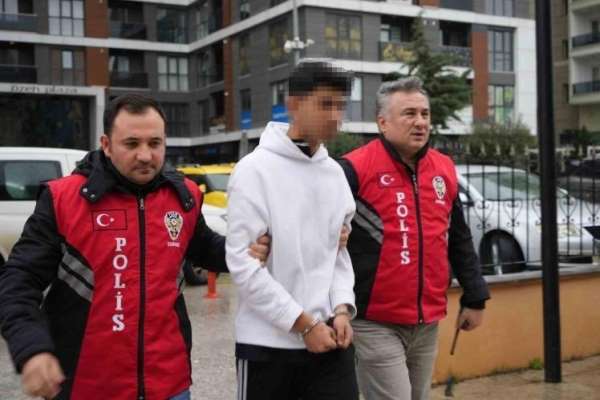 16 yaşındaki eski sevgilisini 30 bıçak darbesiyle öldürmüştü, 20 yıl hapis cezasına çarptırıldı