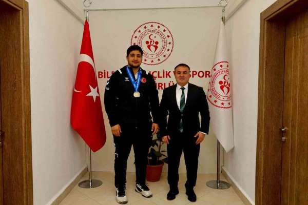 İl Müdürü Demir ile Avrupa şampiyonu Zaloğlu bir araya geldi