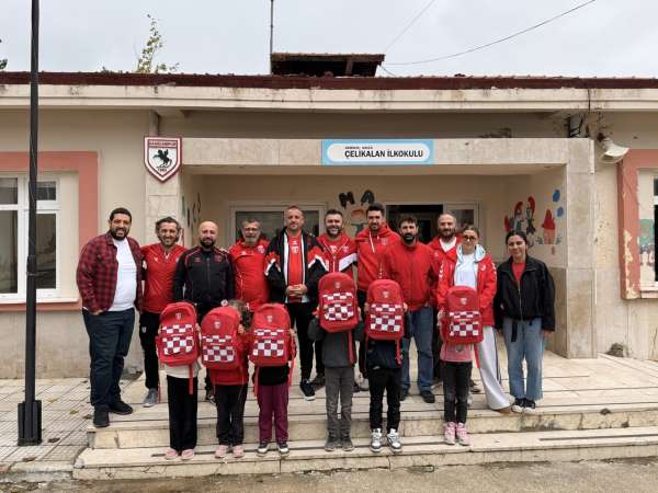 Kırsal mahalle okullarına çanta kampanyası