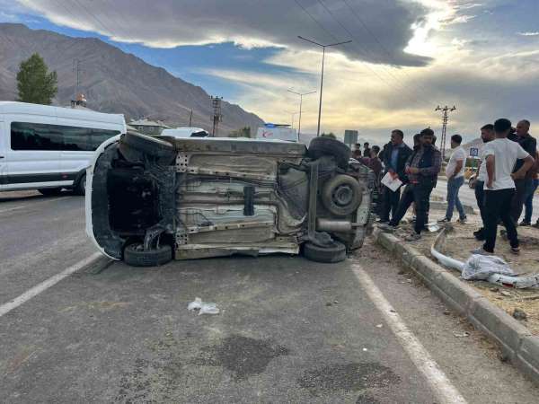 Van'da trafik kazası: 3 yaralı