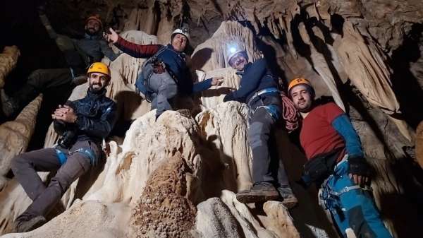 CİSAD üyesi dağcılar, Sümbül Dağındaki mağarayı gezdiler 