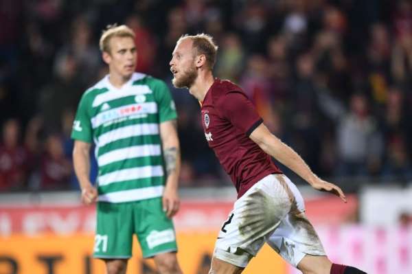 Semih Kaya attı, Sparta Prag evinde galip