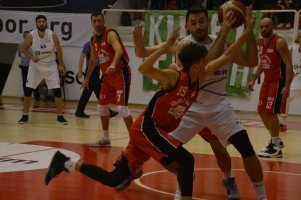 Türkiye Basketbol Ligi: Petkim Spor: 100 - Anadolu Basket: 58