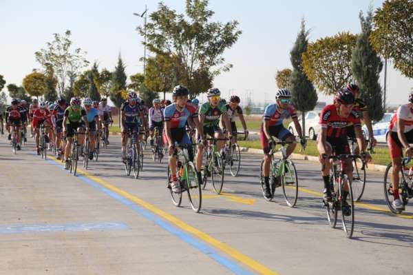 Türkiye Bisiklet Şampiyonası Aksaray'da start aldı 