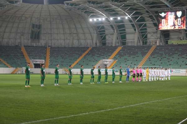 TFF 1. Lig: Akhisarspor: 1 - Bursaspor: 1 (İlk yarı sonucu) 