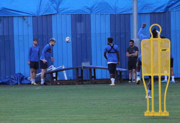 Vincenzo Montella: 'Bir tane soru soracaklardı ama yapmadılar, gittiler'