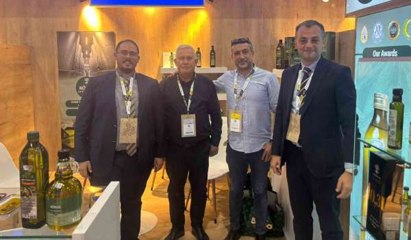 Ayvalık Zeytinyağı Paris'te gıda fuarında yerini aldı