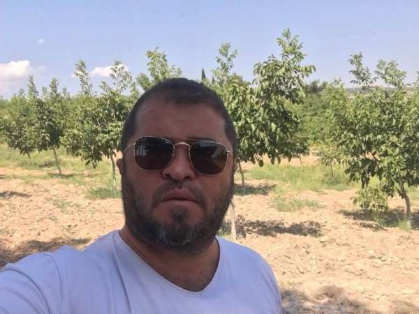 Çocuklarını görmek için gitti, satırlı saldırıya uğradı