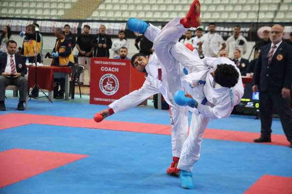 Elazığ'da binin üzerinde karate sporcusu, Milli Takım'a seçilmek için ter döküyor