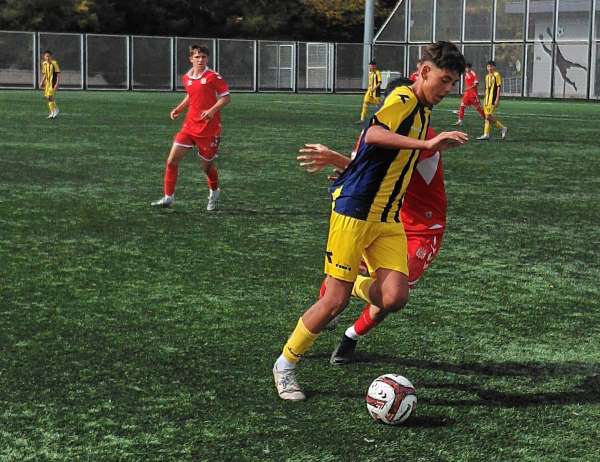Gelişim Ligi U-16: Talas Belediyespor: 0 - Sivasspor: 4