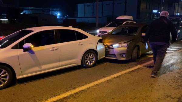 İnegöl'de zincirleme kaza : 1'i çocuk 5 yaralı