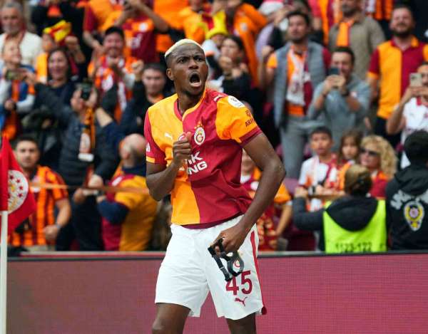 Victor Osimhen bu sezonki gol sayısını 6'ya çıkardı