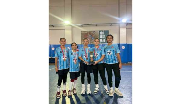 Muğla'da hokey heyecanı U14 Ligi'nde sürüyor
