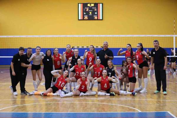 Turgutlu'nun Sultanları deplasmanda kazandı, basketbol takımı Fenerbahçe'ye takıldı