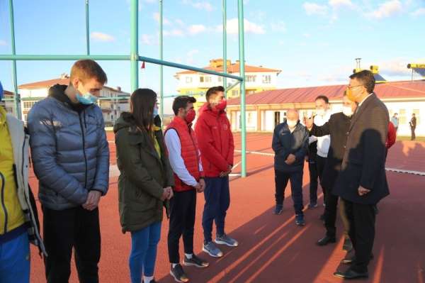 Türkiye ve Ukrayna atletizm milli takımları Kütahya'da kampa girdi 