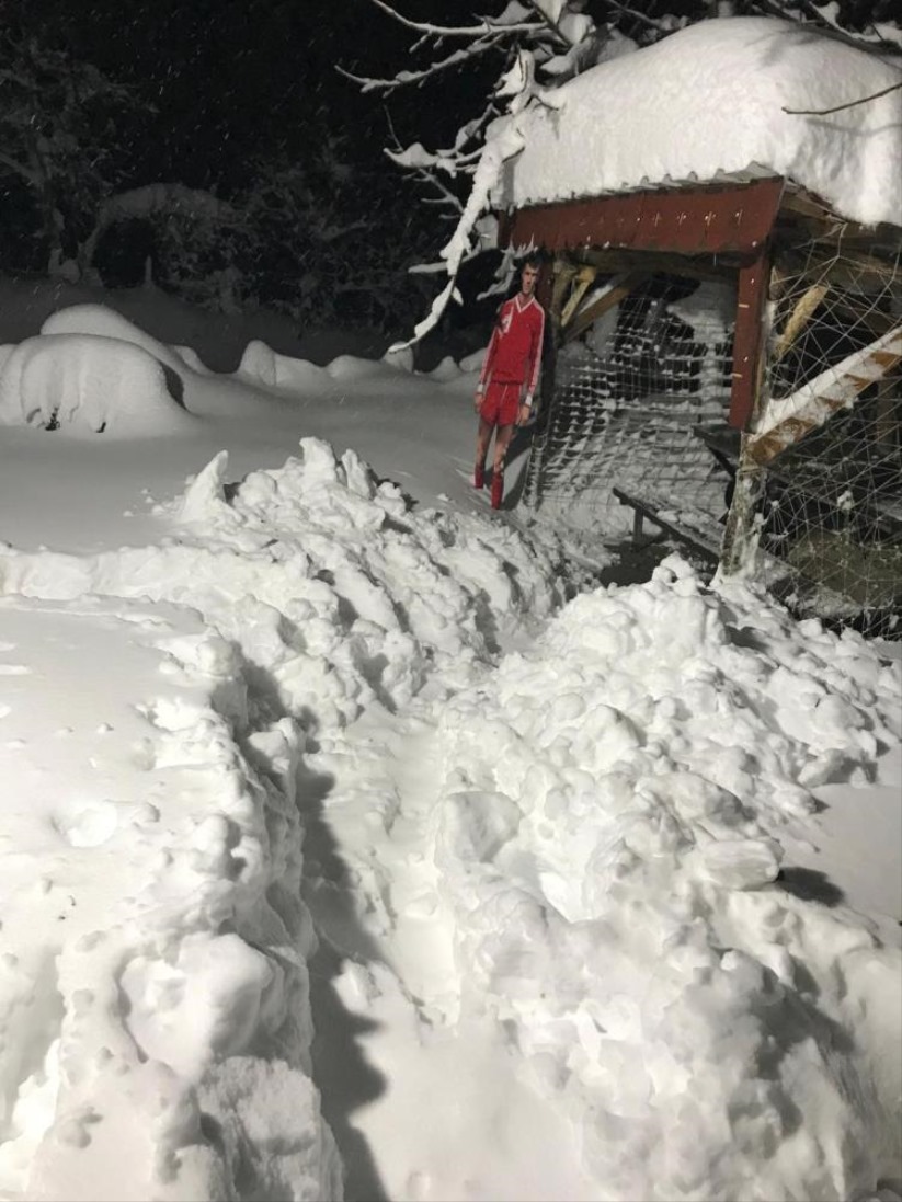 Samsun'da kırsalda kar kalınlığı 1 metreye yaklaştı