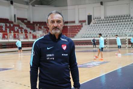 Futsal Milli Takımı Yalova'da kampa girdi 