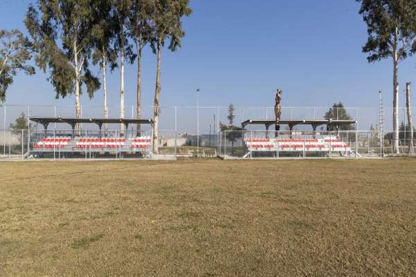 Homurlu Futbol Sahasının yenileme işlerinin yüzde 95'i tamamlandı 