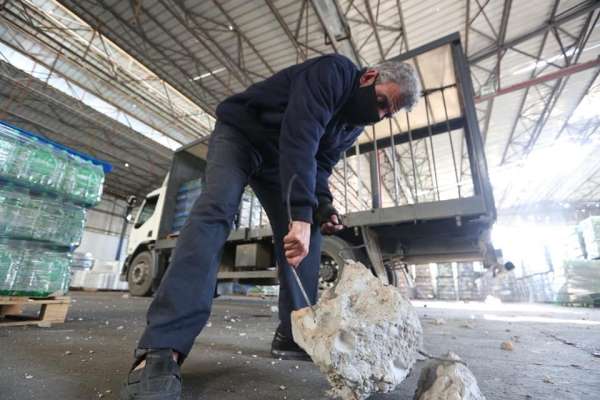 İsrail'in Gazze'ye düzenlediği hava saldırısında büyük maddi hasar meydana geldi