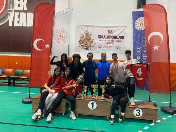 Floor Curling'e Köyceğiz Naip Hüseyin Anadolu Lisesi damgası