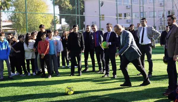 Ortaca'ya yeni halı saha