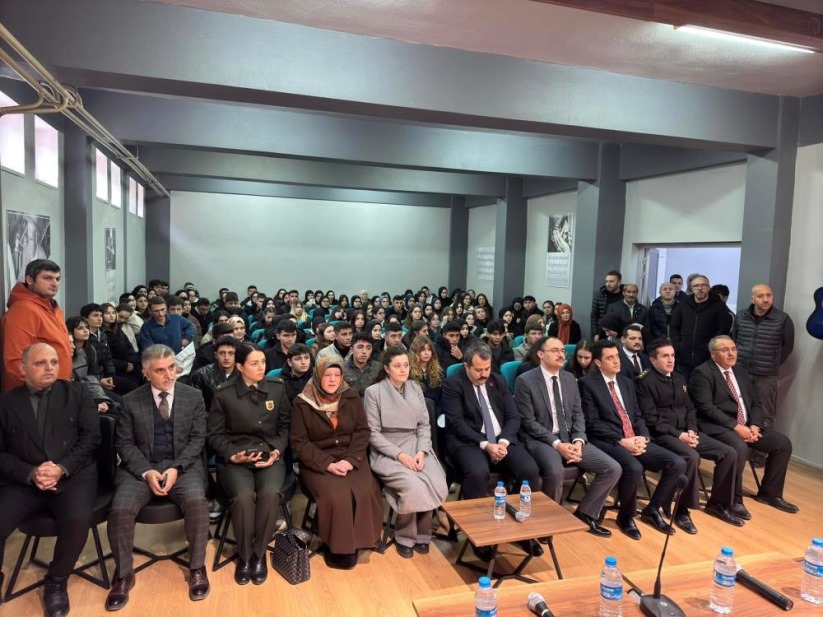 Şehit Teğmen Dağlı'nın ismi Samsun'da konferans salonuna verildi