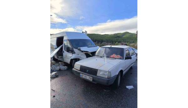 Muğla'da zincirleme trafik kazası: 5 yaralı