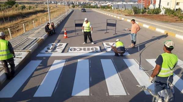 Üniversite kampusunda trafik düzenlemesi yapıldı 