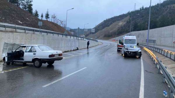 Amasya'da 3 aracın karıştığı kazada 6 yaralı