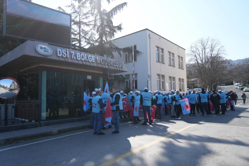 Samsun'da enerji çalışanlarından 'refah payı' talebi