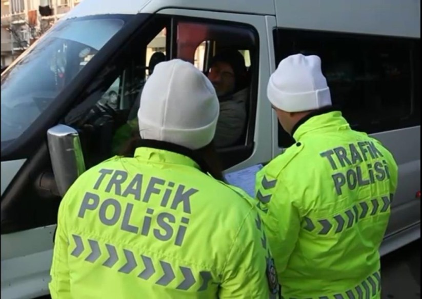 Samsun polisi, çocukların güvenliği için görevde