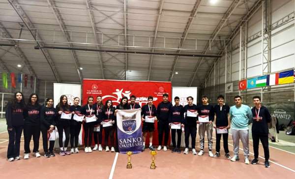 SANKO Okulları'nın tenis başarısı