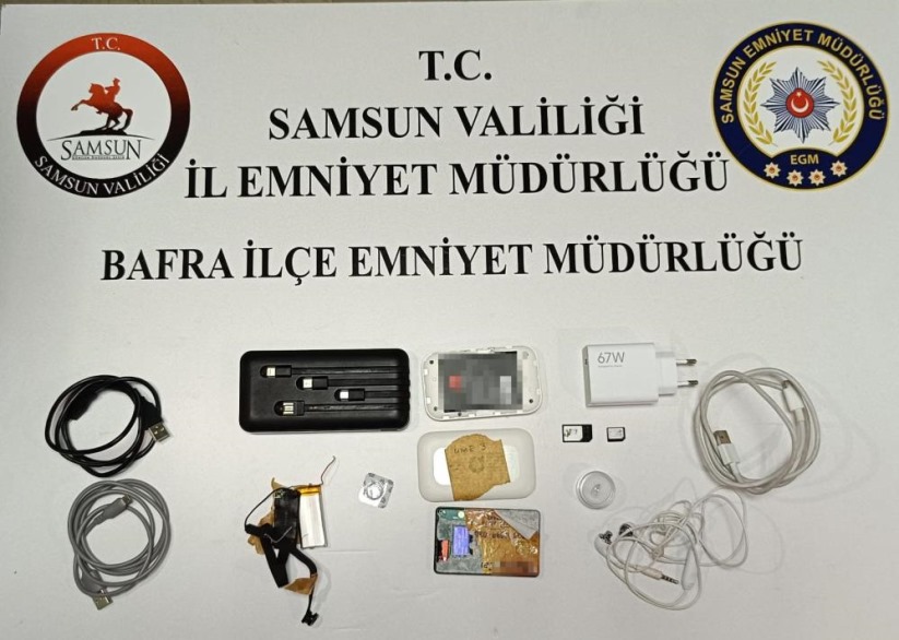 Samsun'da polis ehliyet sınavı için kiralanan kopya düzeneği ele geçirdi